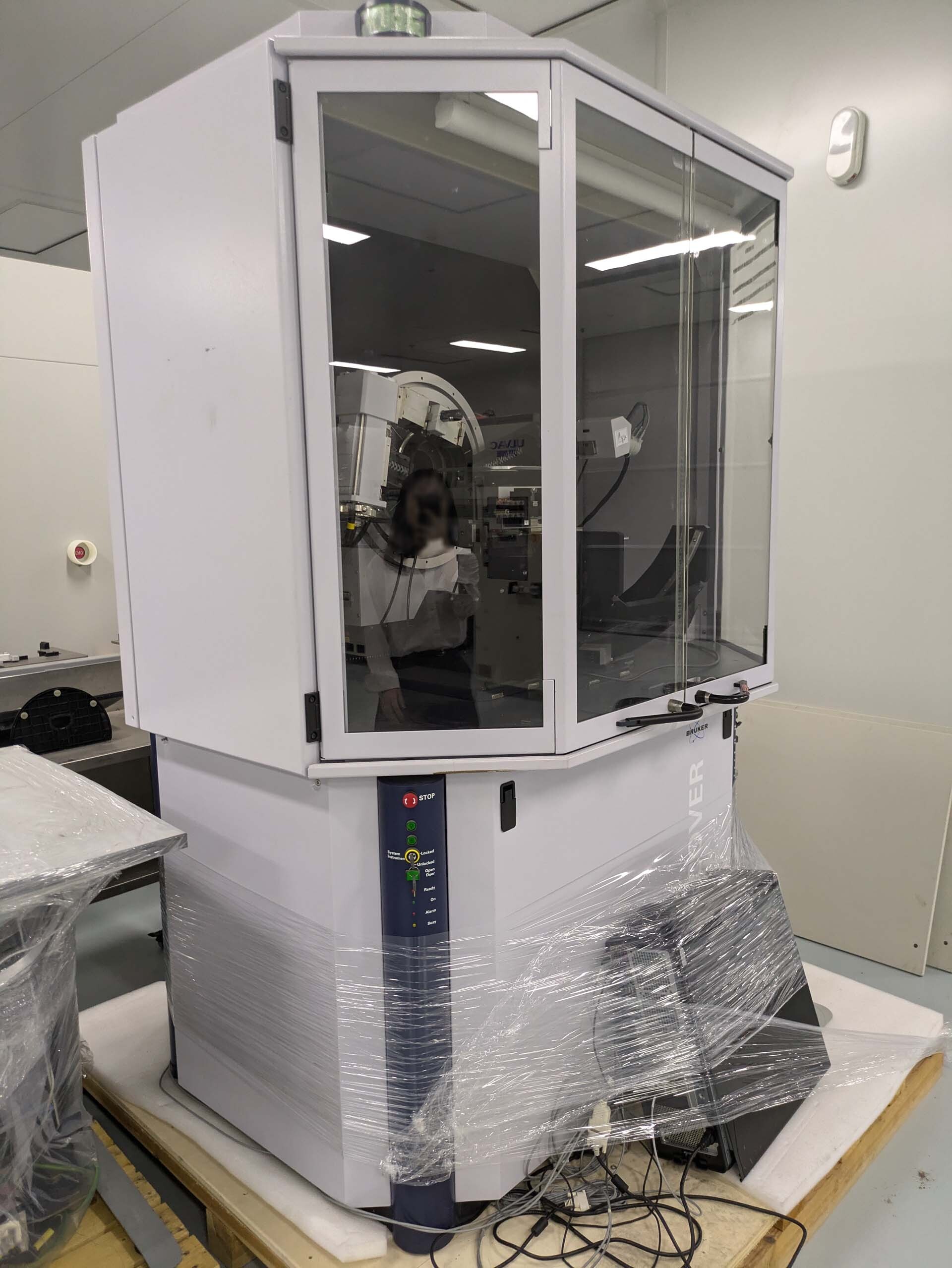 圖為 已使用的 BRUKER-AXS AXS D8 Discover 待售
