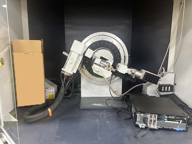 Photo Used BRUKER-AXS D8 For Sale