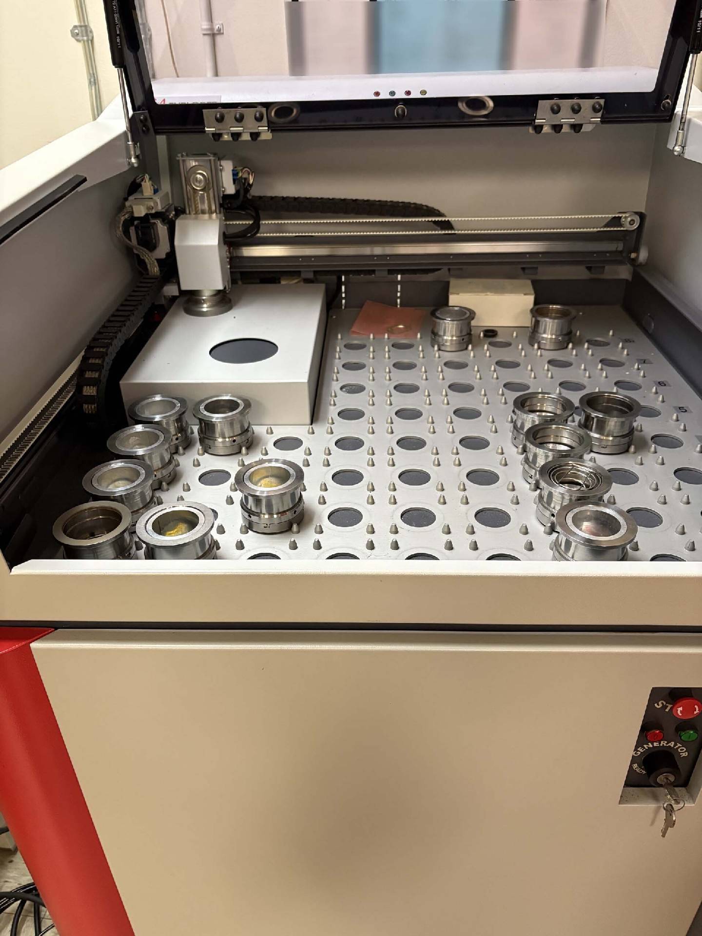 Foto Verwendet BRUKER-AXS S4 Explorer Zum Verkauf