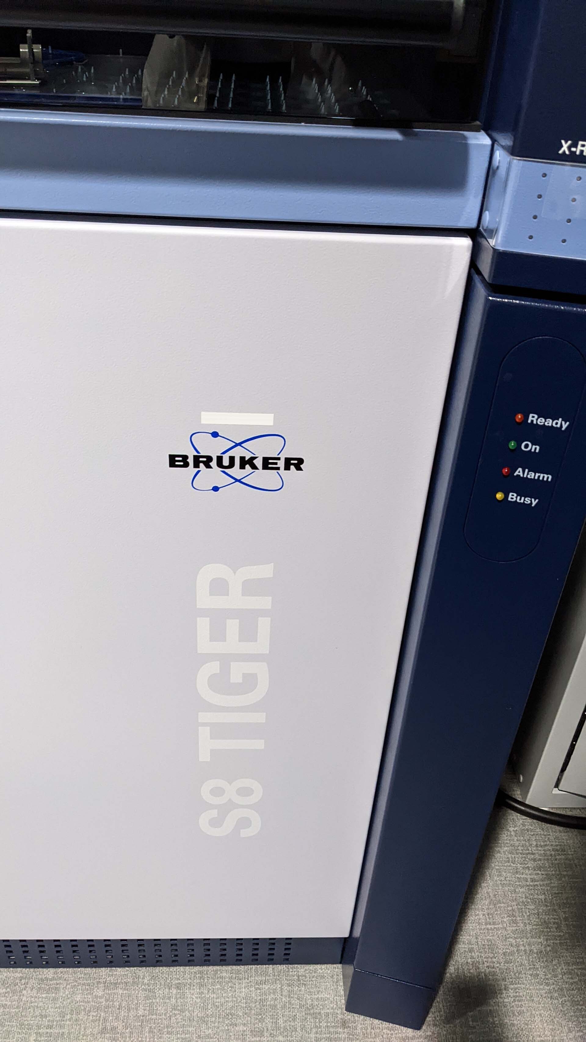 Photo Used BRUKER-AXS S8 Tiger For Sale