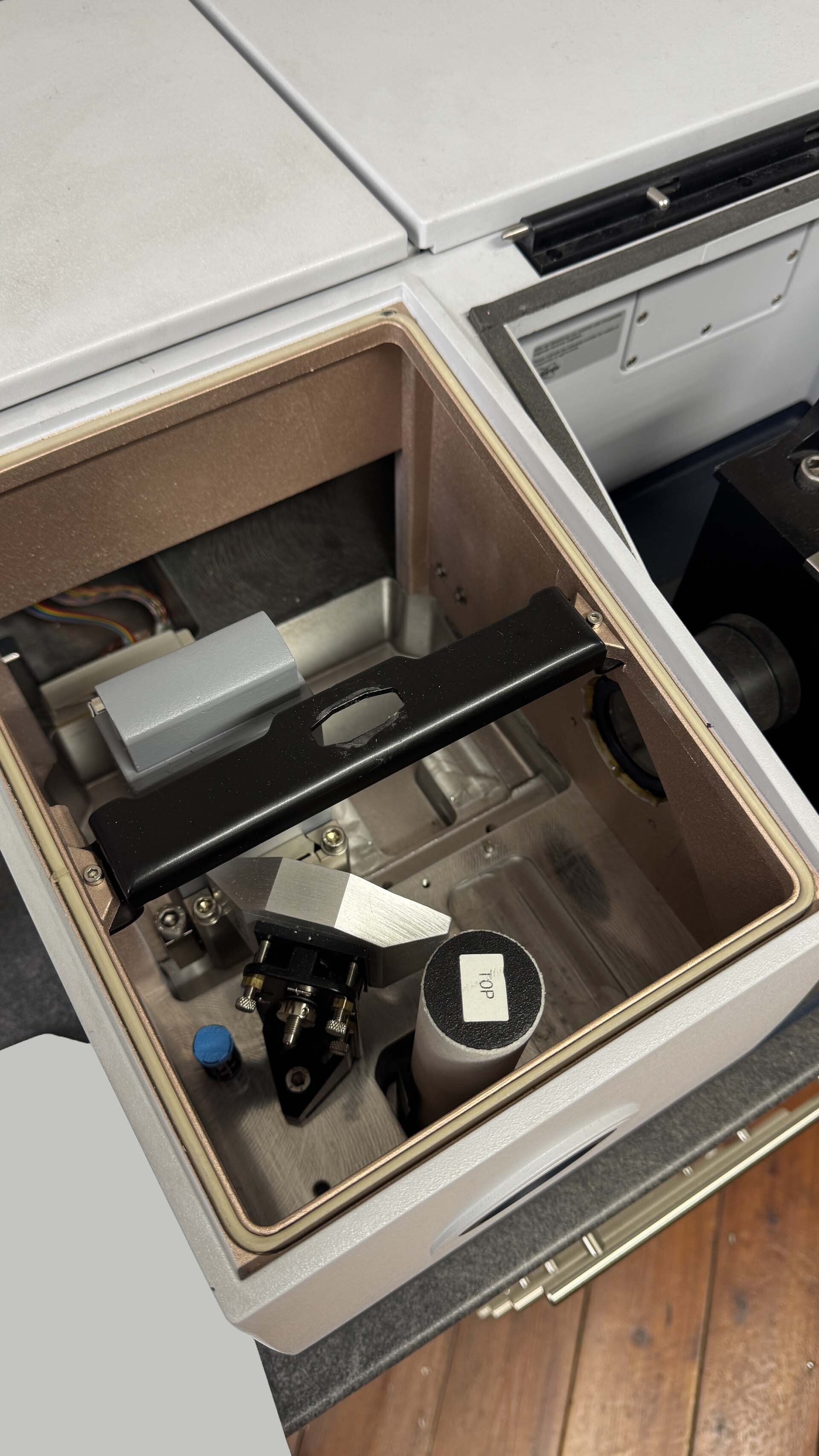 フォト（写真） 使用される BRUKER-AXS Vertex 70 販売のために
