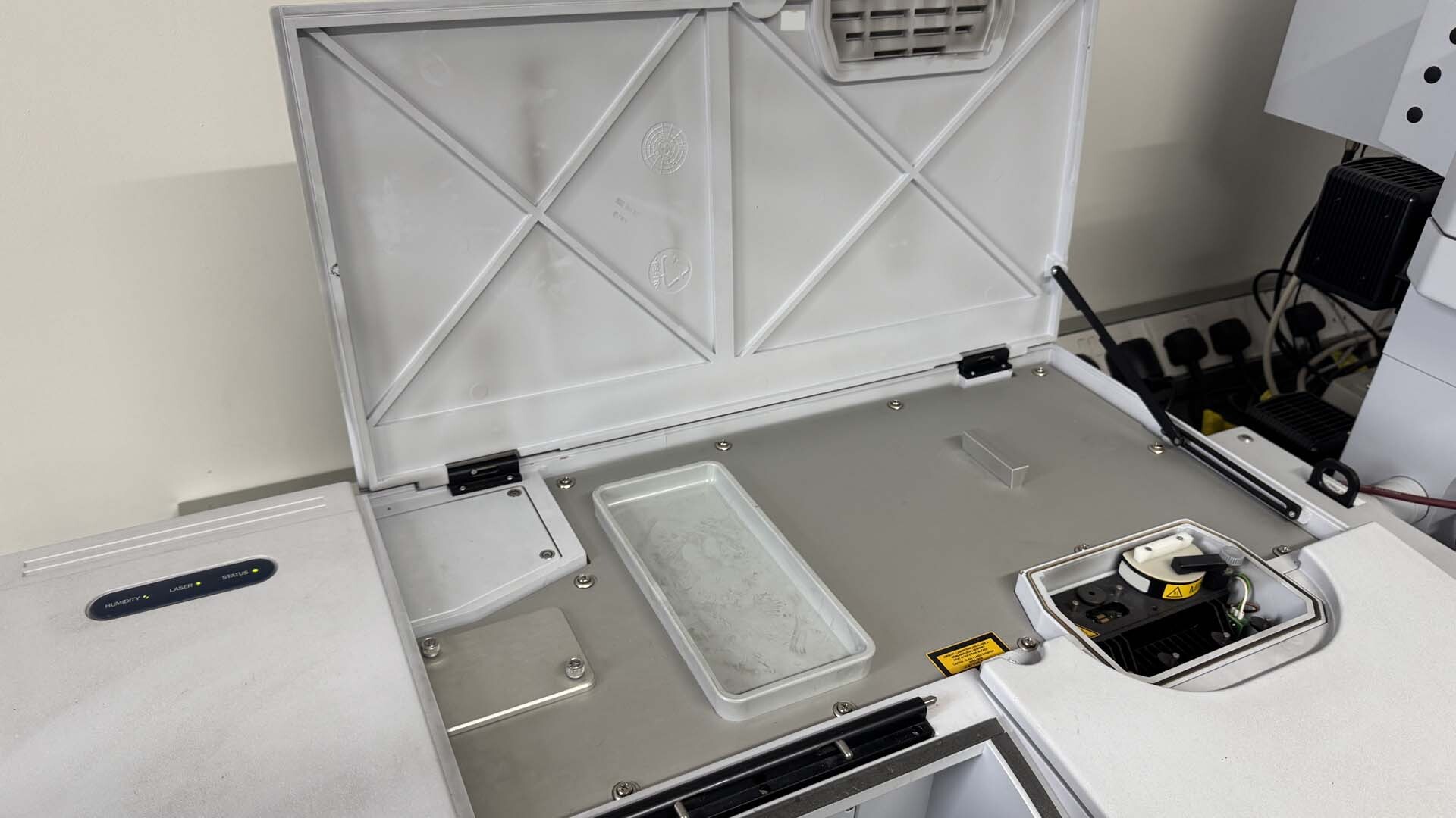 フォト（写真） 使用される BRUKER-AXS Vertex 70 販売のために