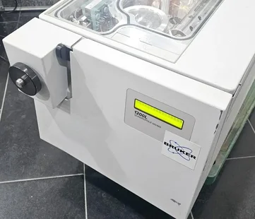 BRUKER 1200L #293824299