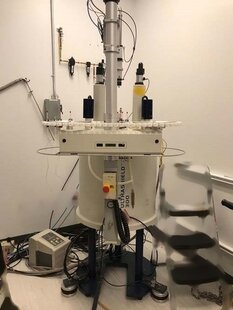 BRUKER Avance 300 #9275836