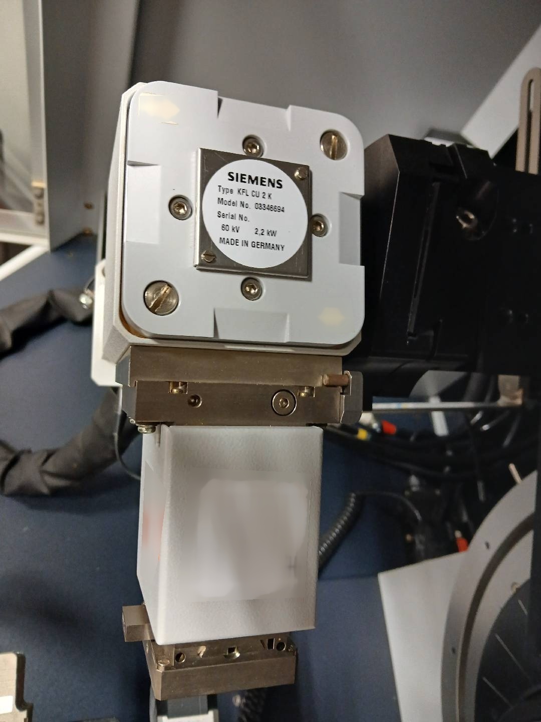 圖為 已使用的 BRUKER D8 Advance 待售