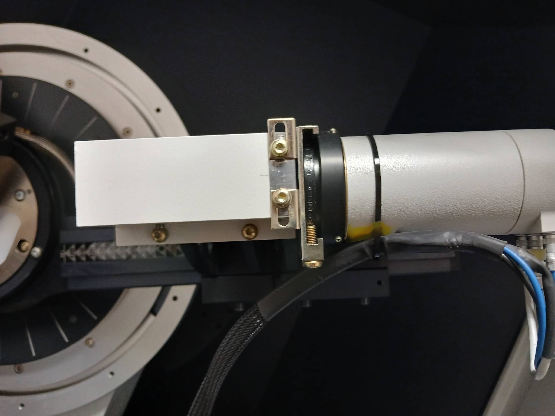 圖為 已使用的 BRUKER D8 Advance 待售