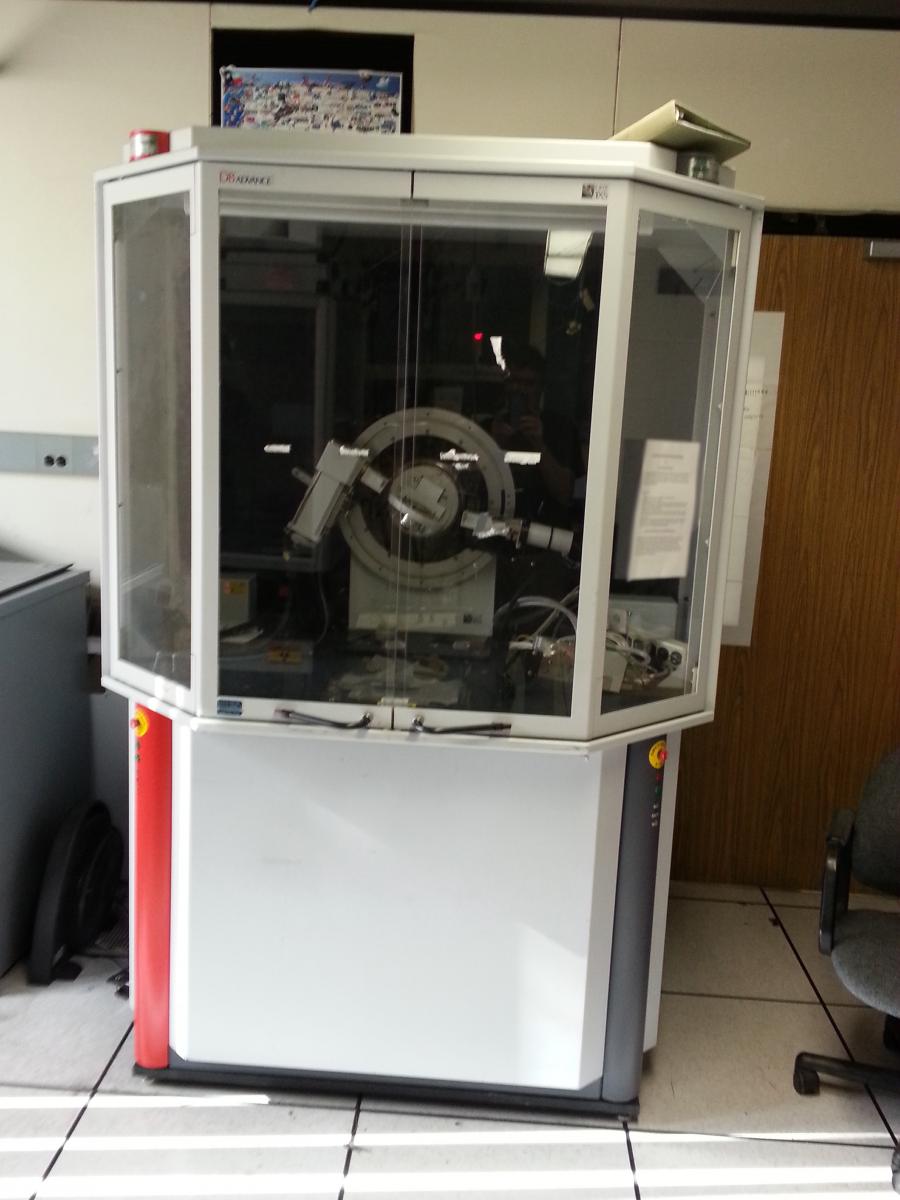 Photo Used BRUKER-AXS AXS D8 Discover For Sale