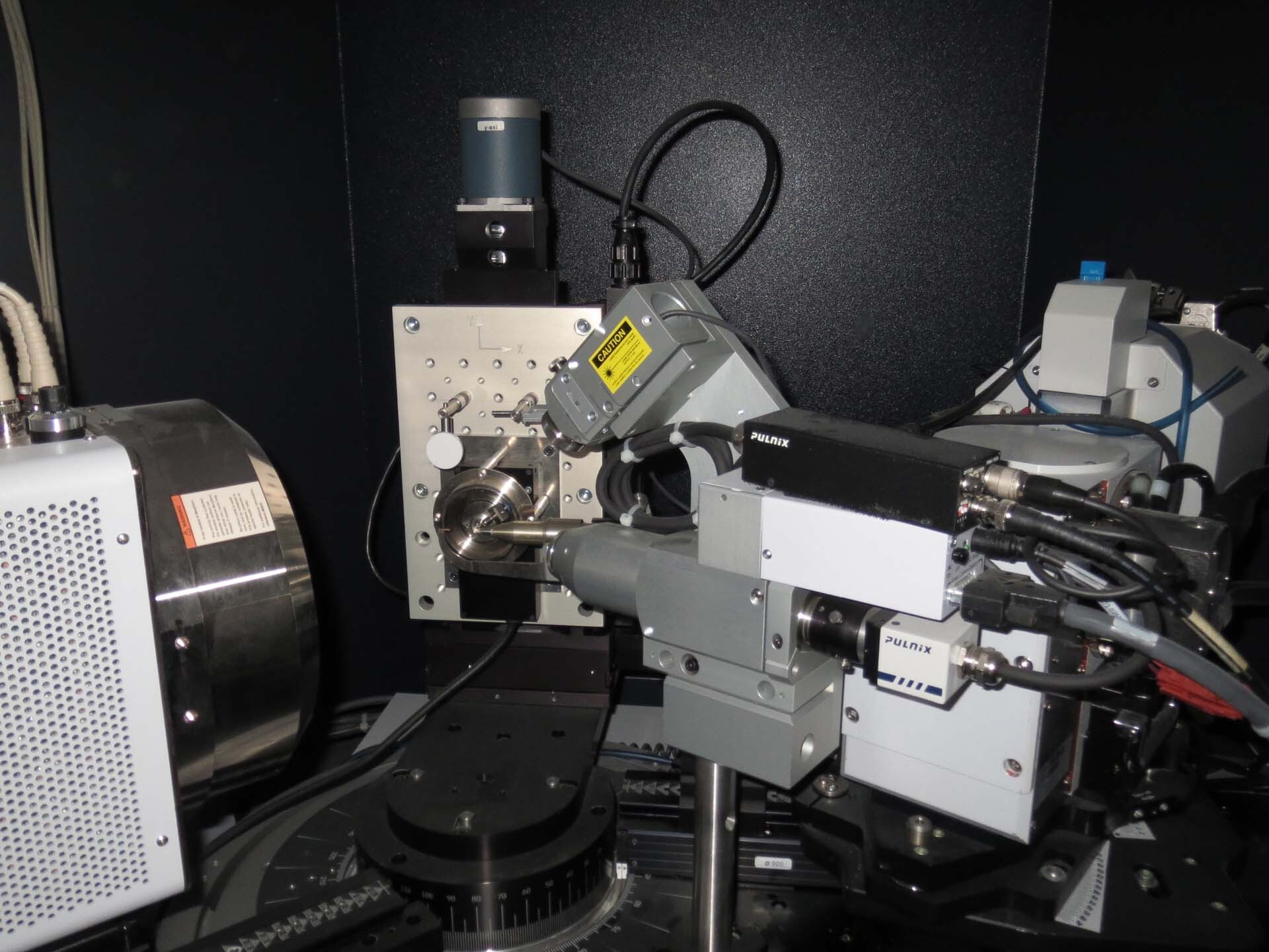 Photo Used BRUKER-AXS D8 For Sale