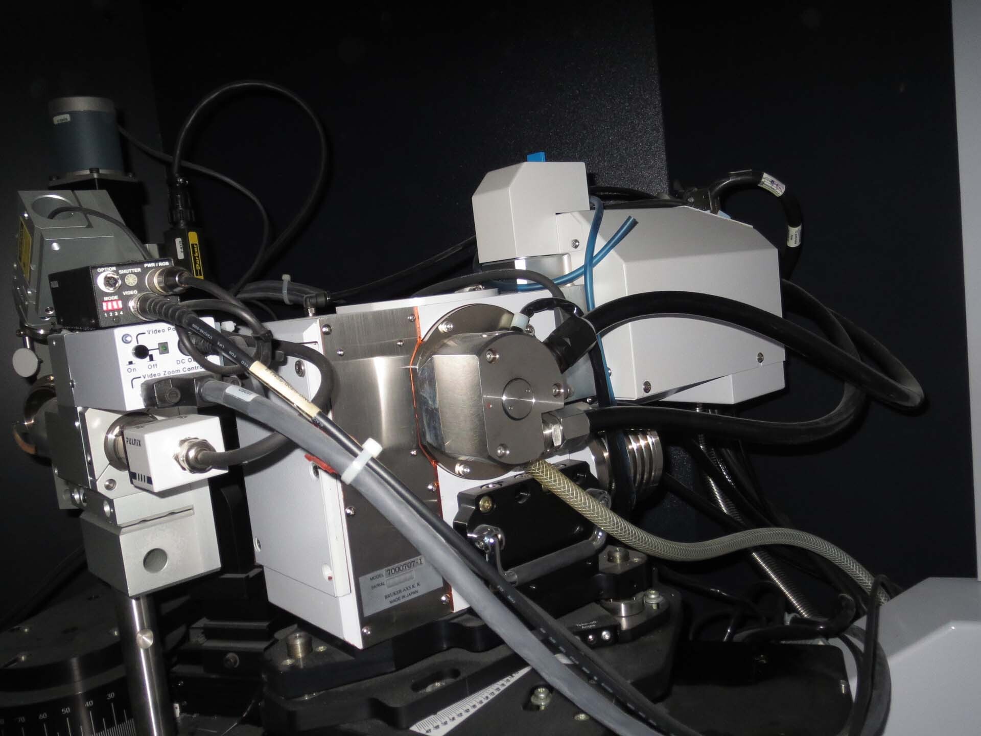 Photo Used BRUKER-AXS D8 For Sale
