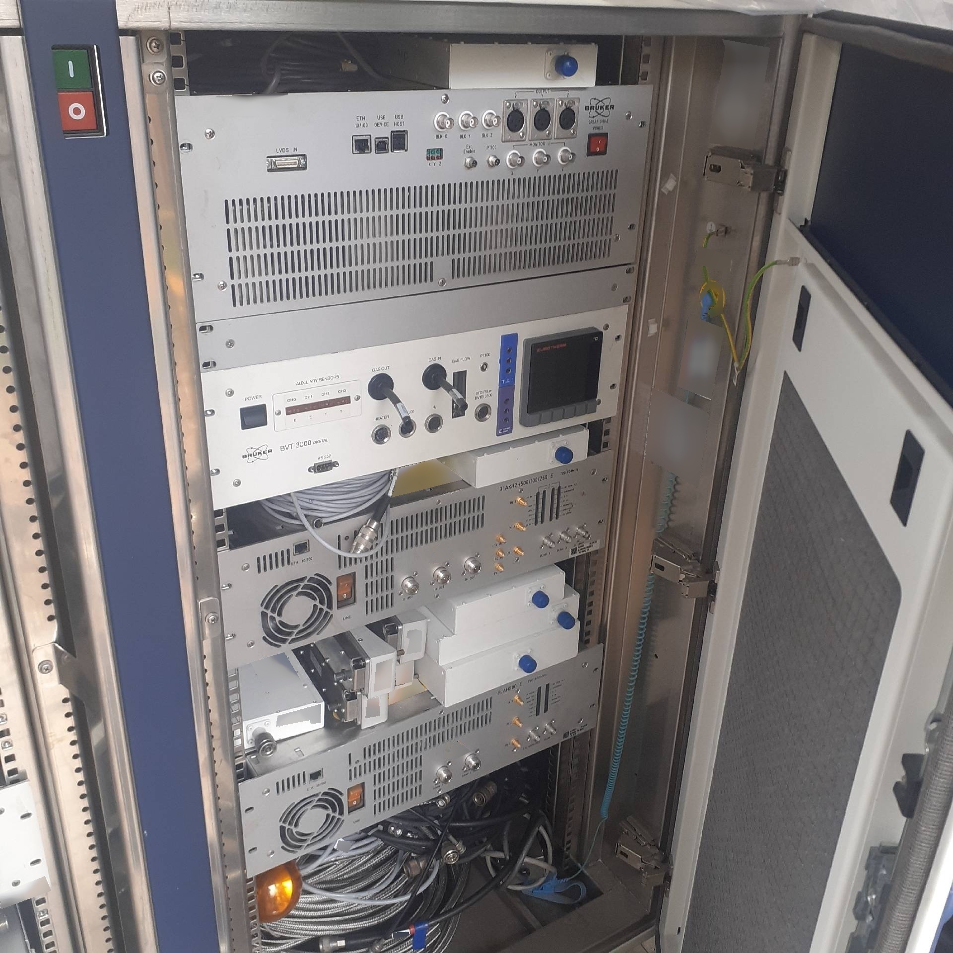 Foto Verwendet BRUKER Spare parts for Avance III 800 NMR Zum Verkauf
