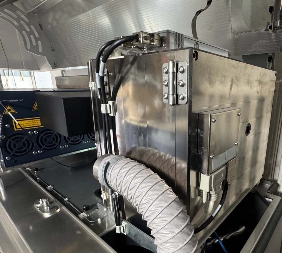 BRUKER UltrafleXtreme Spectrometer used for sale price #293809754, 2014 ...