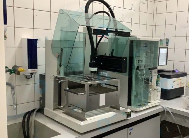 사진 사용됨 BUCHI KjelMaster K-376 판매용