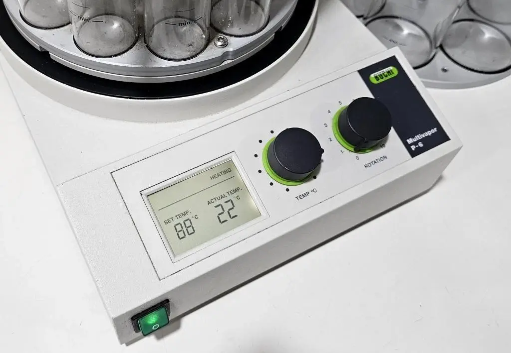フォト（写真） 使用される BUCHI Multivapor P-6 販売のために