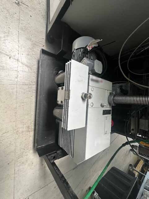 Photo Utilisé BUHLER / LEYBOLD OPTICS Boxer 700 À vendre