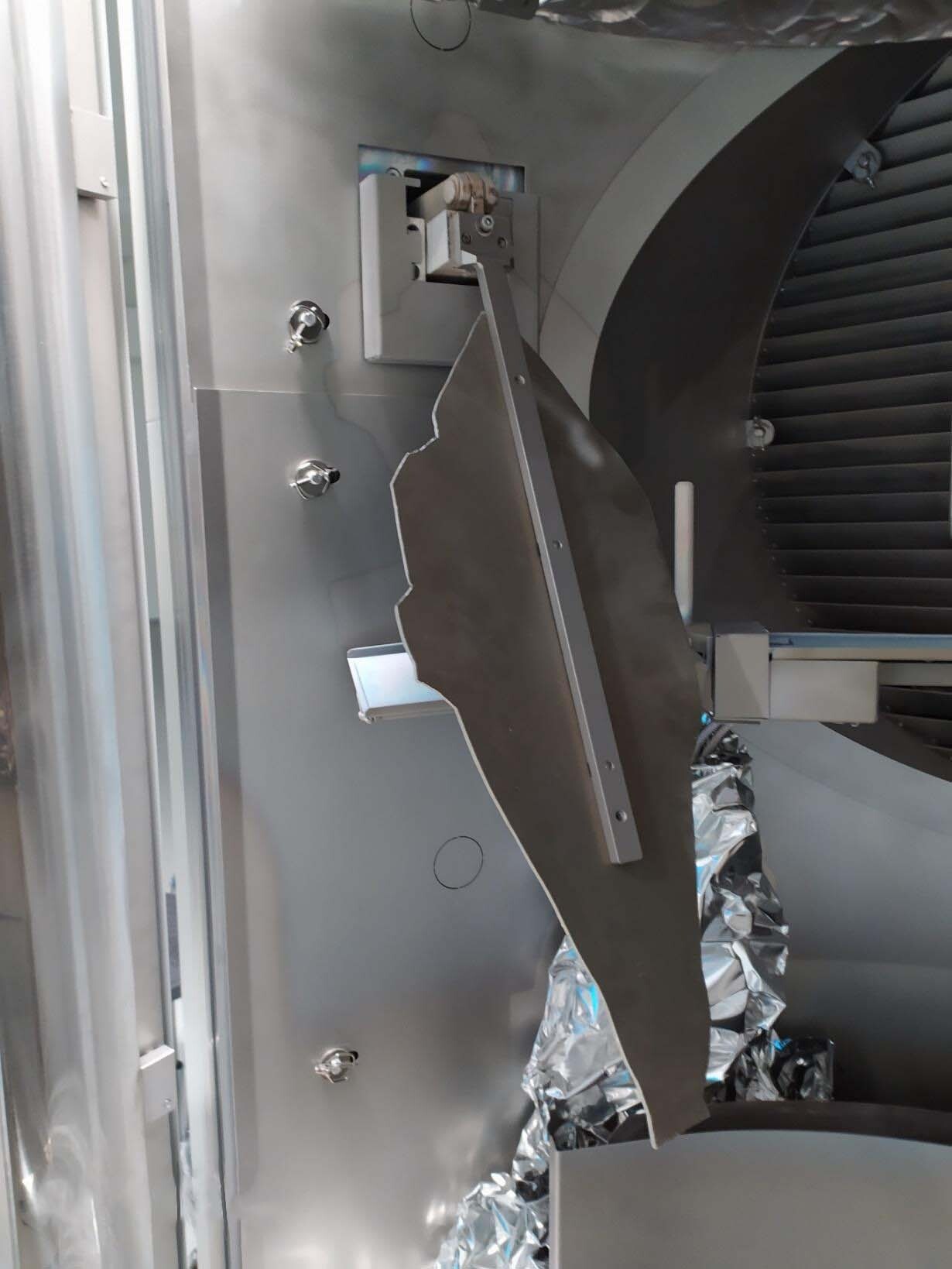 Foto Verwendet BUHLER / LEYBOLD OPTICS Syrus Pro 1350 LION Zum Verkauf