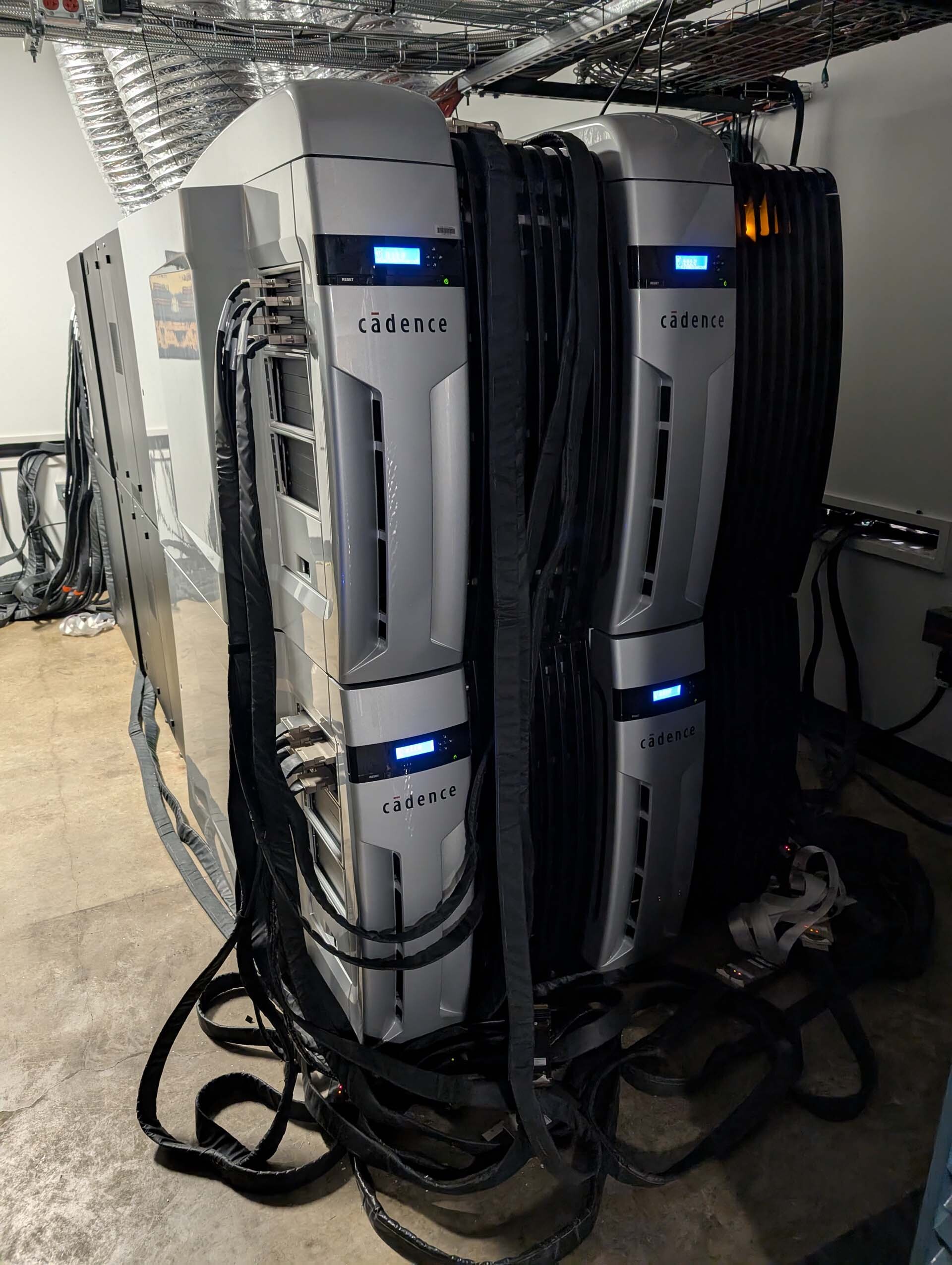 圖為 已使用的 CADENCE Palladium XP2 待售