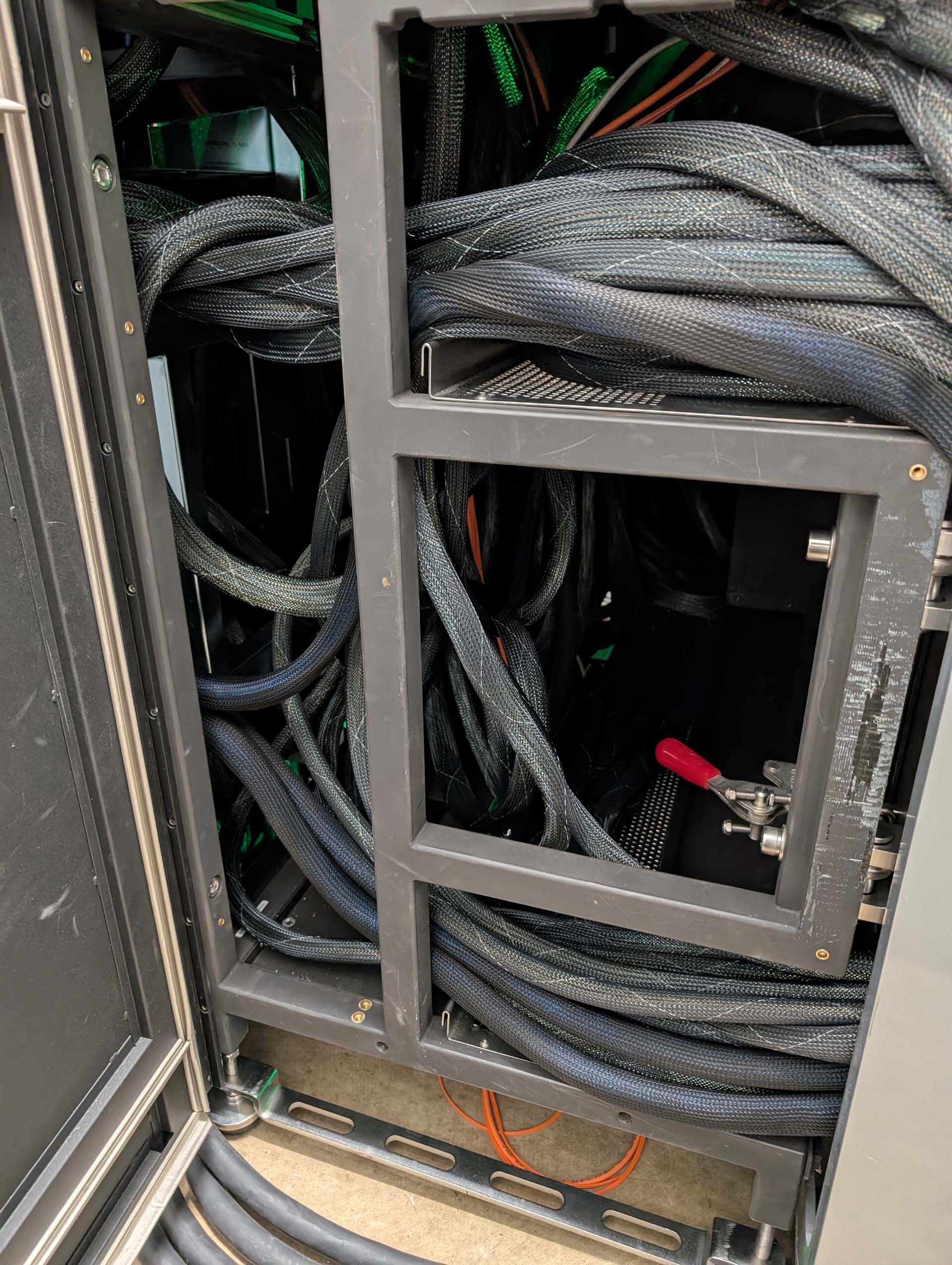 圖為 已使用的 CADENCE Palladium XP2 待售