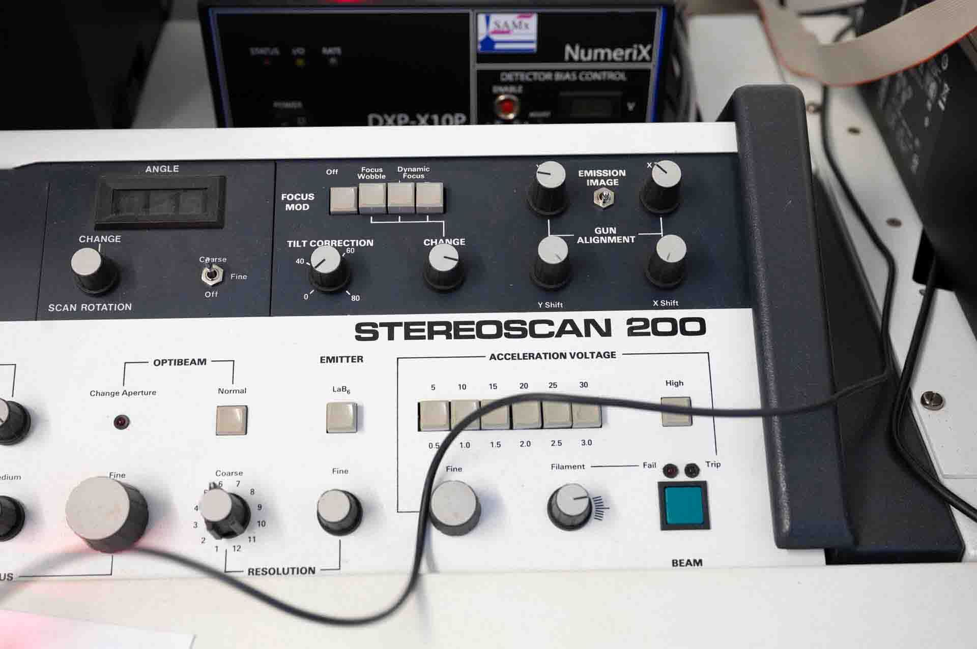 图为 已使用的 CAMBRIDGE Stereoscan 200 待售