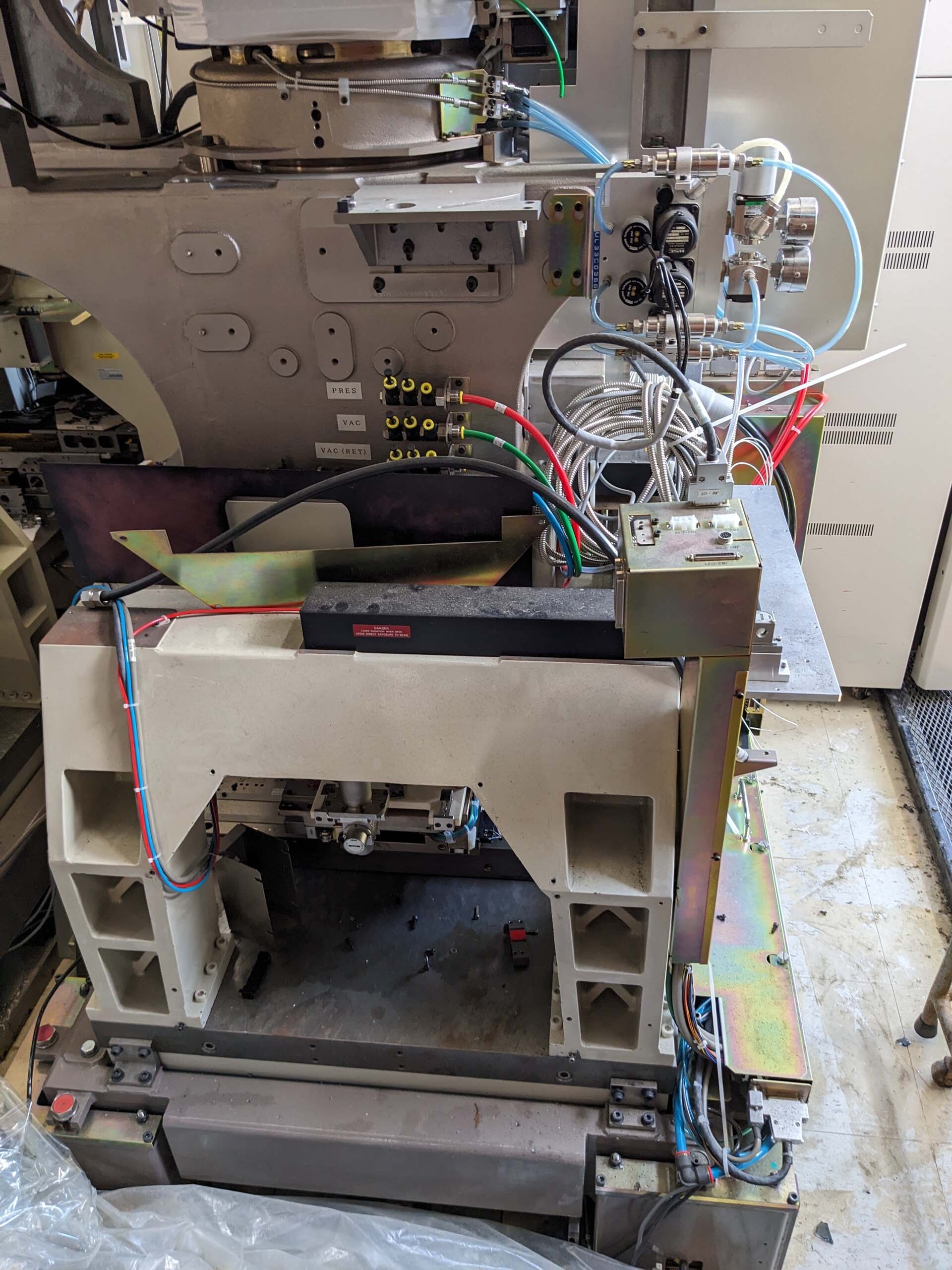 Photo Used CANON FPA 2500 i3 For Sale