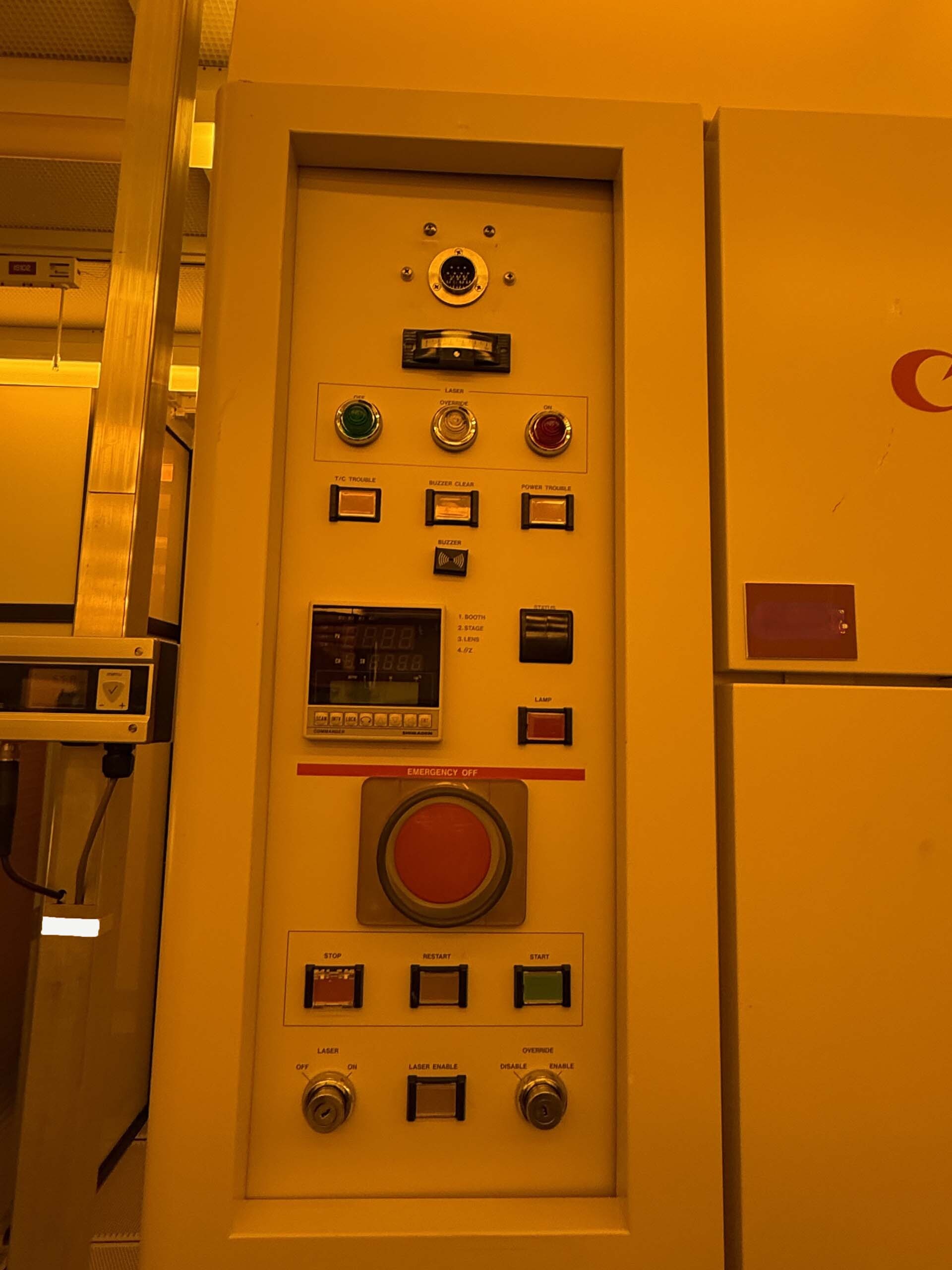 Photo Used CANON FPA 2500 i3 For Sale