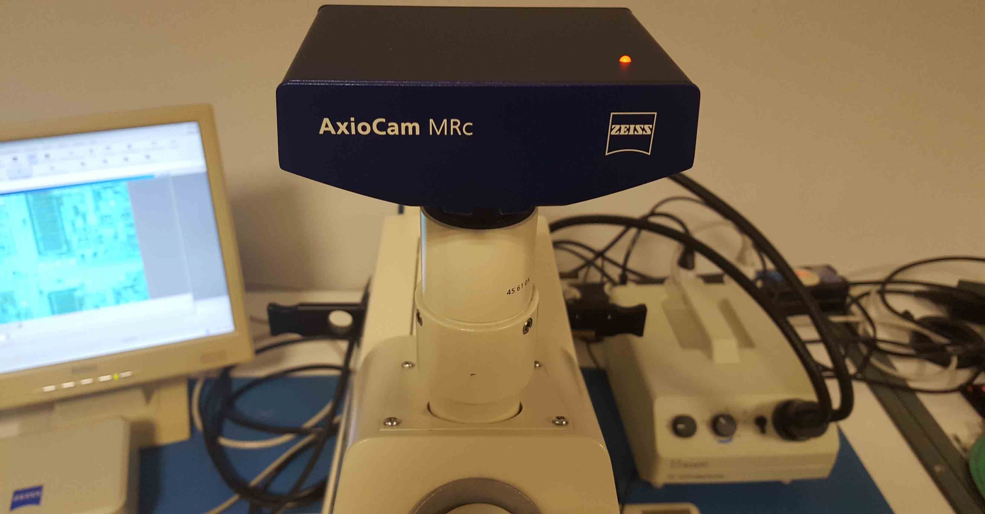 Photo Used CARL ZEISS Axioscope 2 MAT For Sale