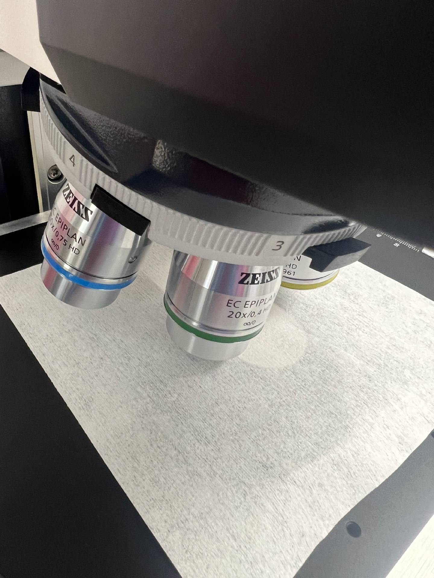 Photo Used CARL ZEISS Axioscope 5 For Sale