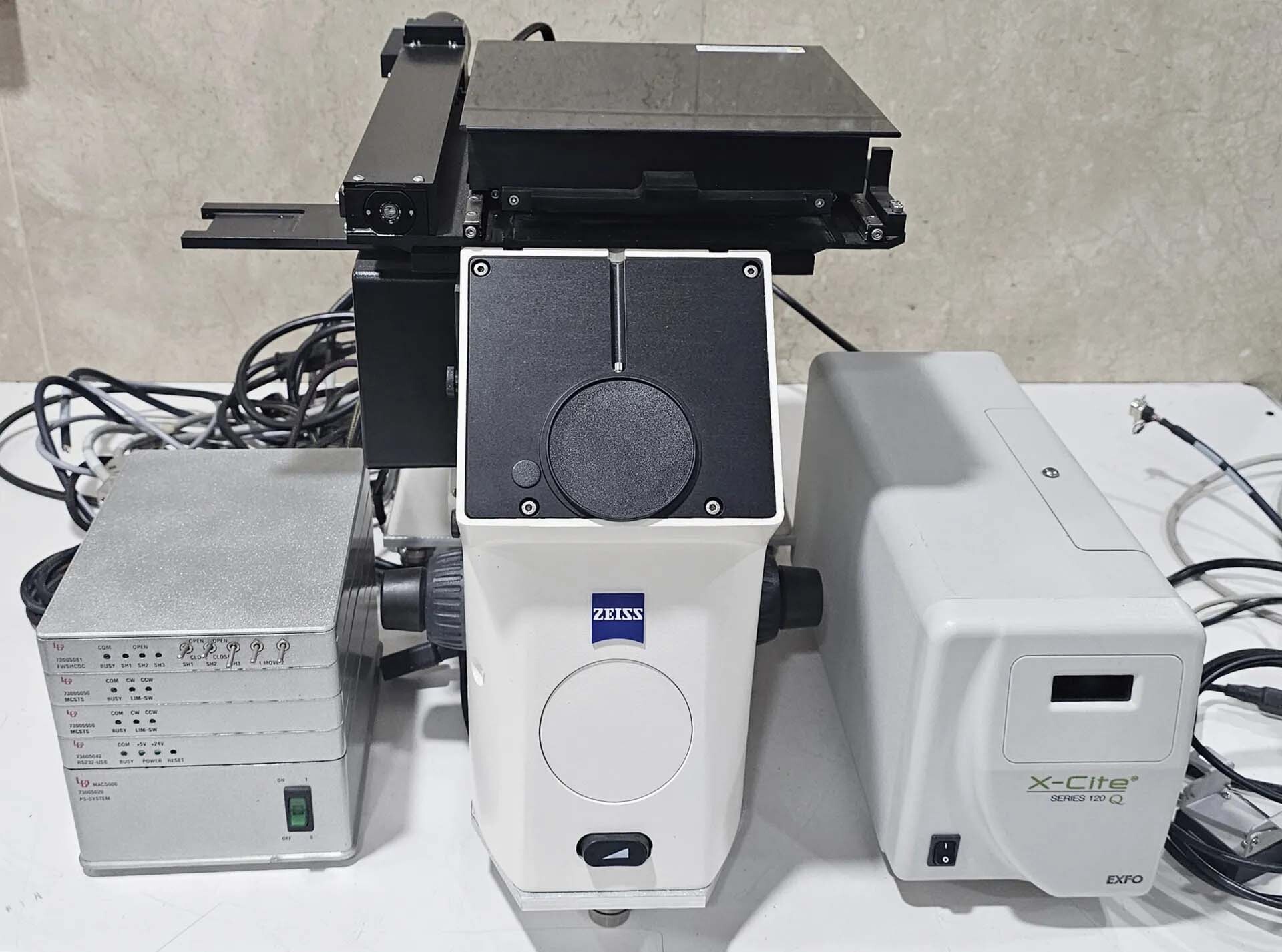 Foto Verwendet CARL ZEISS Axiovert 200M Zum Verkauf