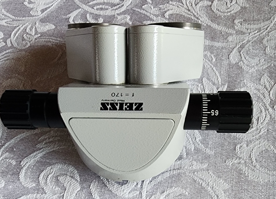 图为 已使用的 CARL ZEISS Inclined binocular tubes 待售