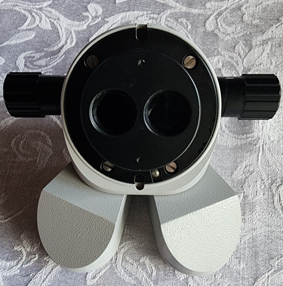 图为 已使用的 CARL ZEISS Inclined binocular tubes 待售
