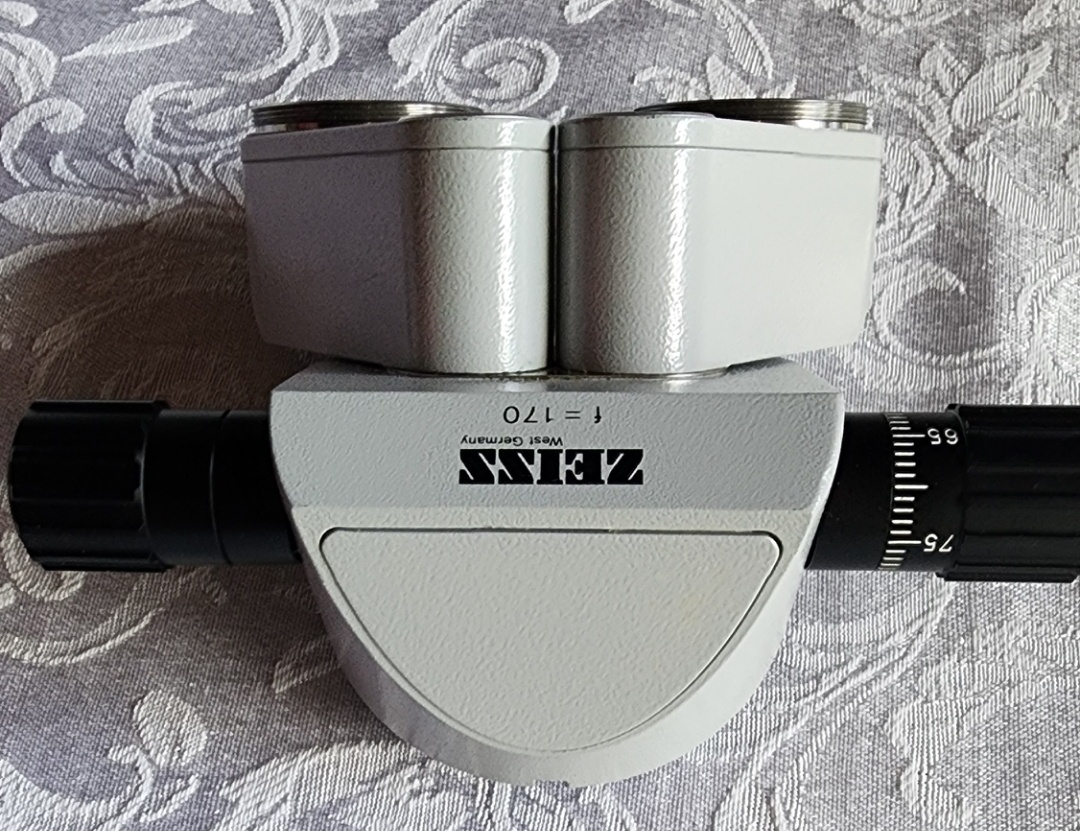 图为 已使用的 CARL ZEISS Inclined binocular tubes 待售