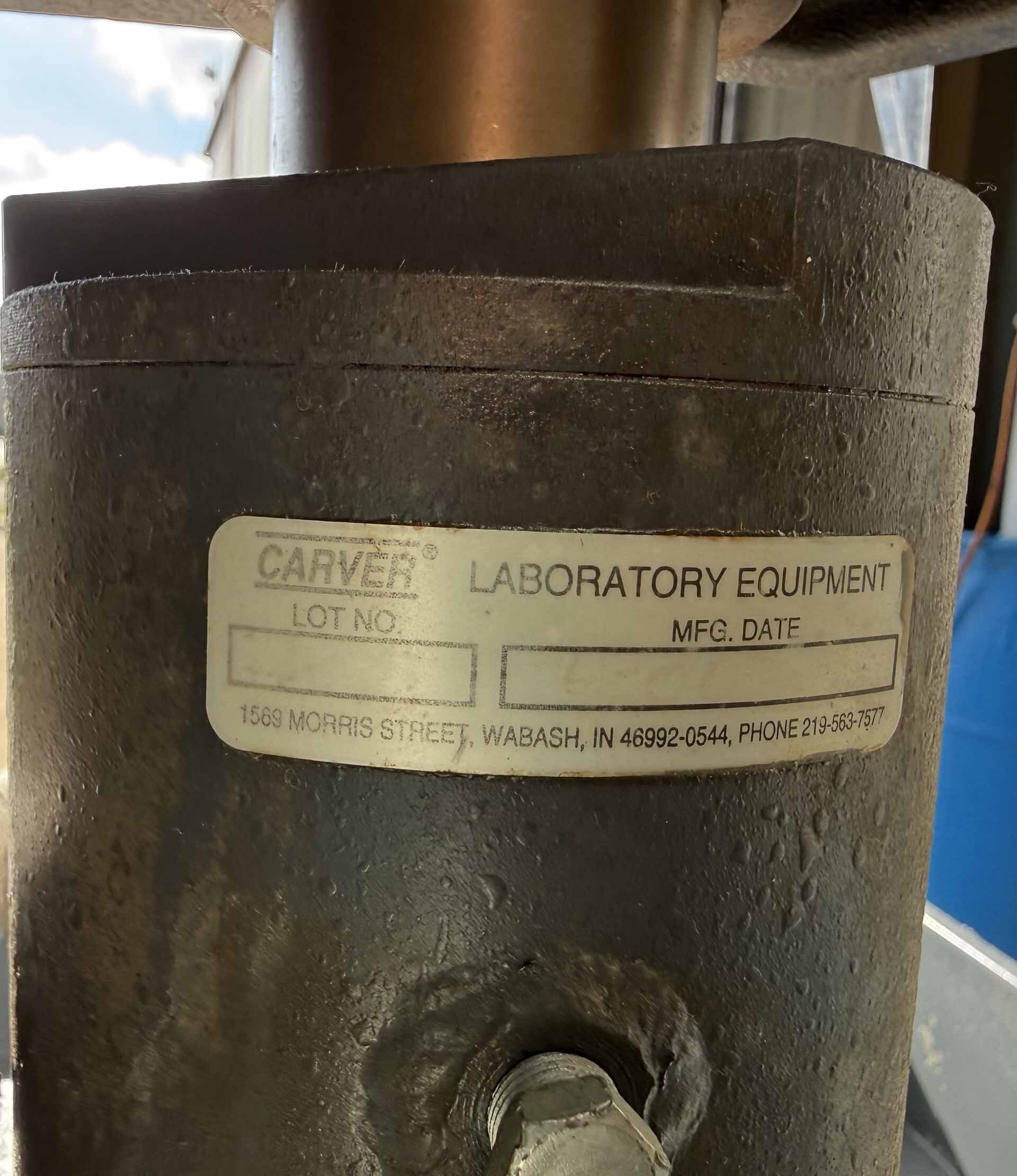 圖為 已使用的 CARVER C 待售
