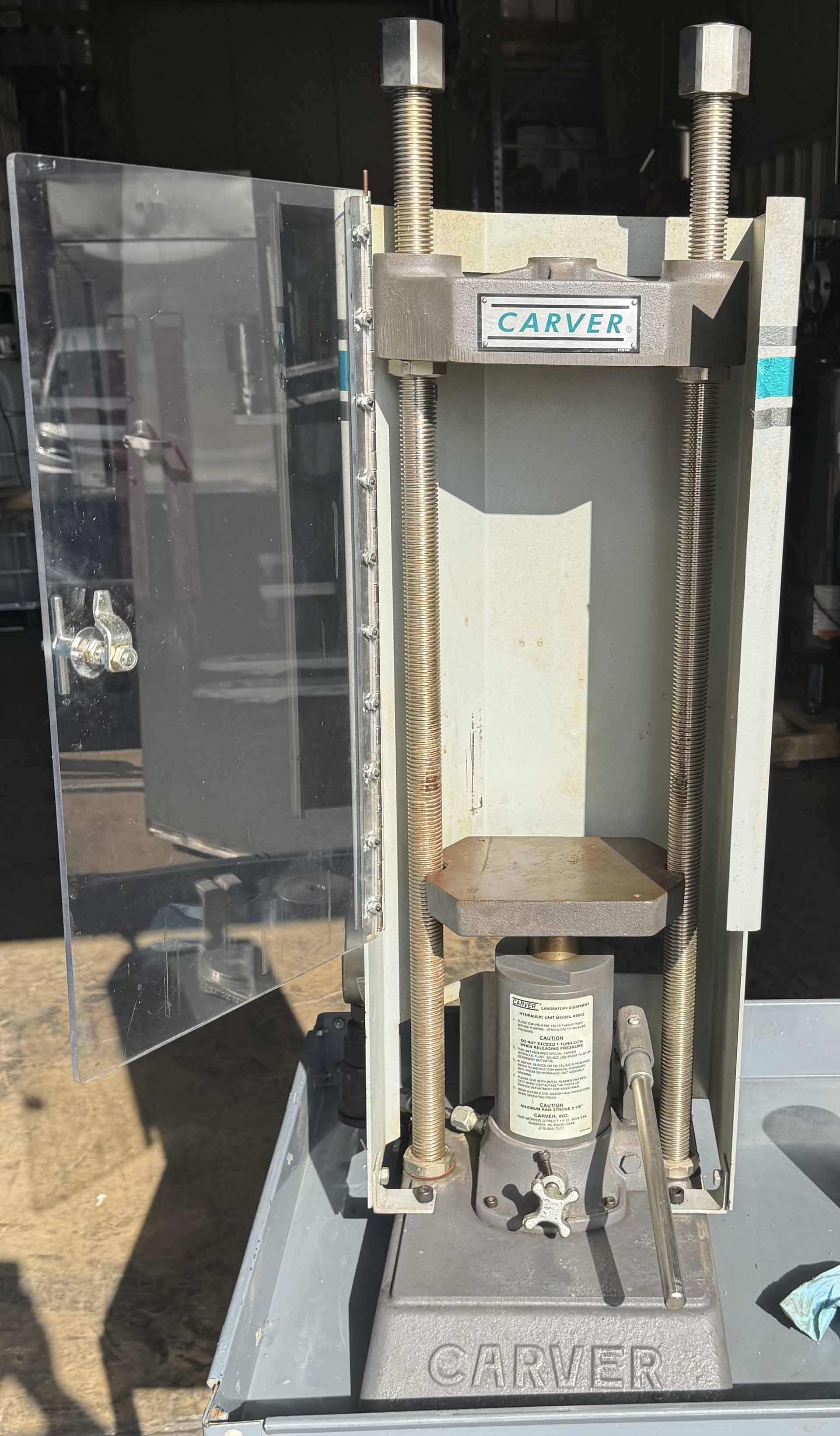 圖為 已使用的 CARVER C 待售