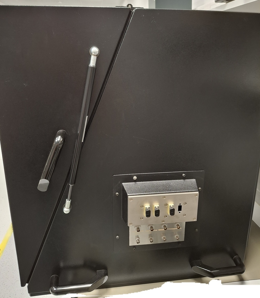 图为 已使用的 CASCADE MICROTECH / FORMFACTOR Probestation 待售
