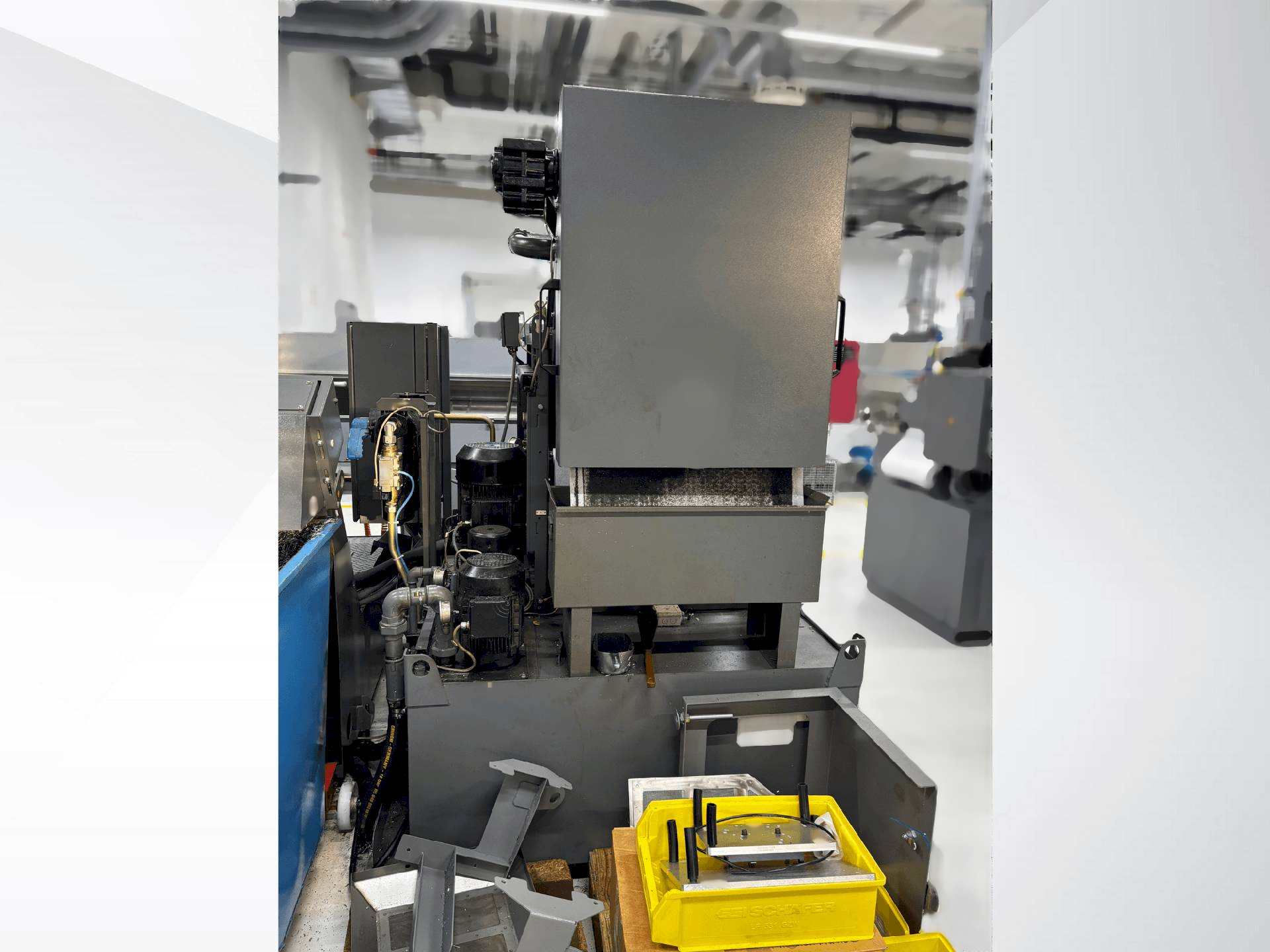 Foto Verwendet CHIRON MILL 800 Zum Verkauf