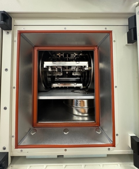 Photo Used COHU / DELTA DESIGN Matrix II / DM 8888 For Sale