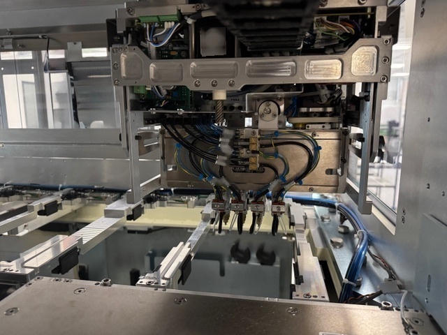 Photo Used COHU / DELTA DESIGN Matrix II / DM 8888 For Sale