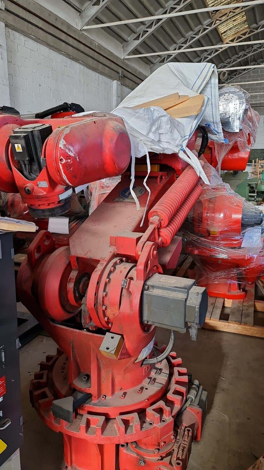 圖為 已使用的 COMAU C4G NH4 - 200 待售