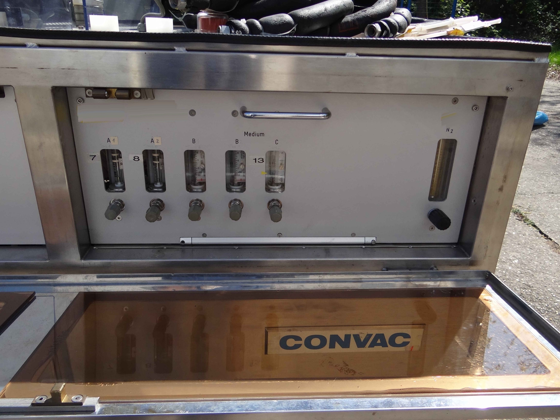 Photo Used CONVAC CEP 8 For Sale