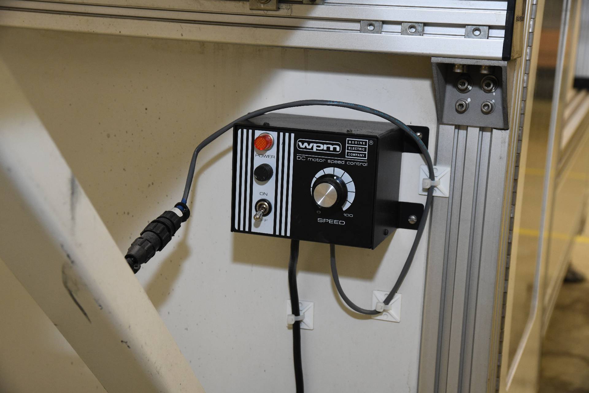 Photo Used CONVEYOR TECHNOLOGIES Board unloader For Sale