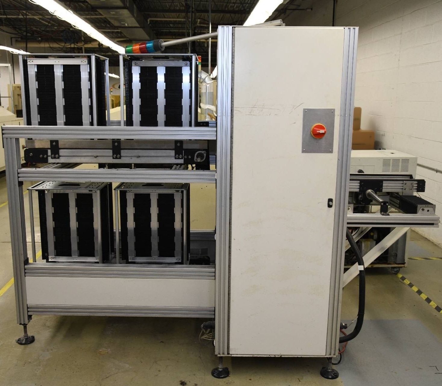 Photo Used CONVEYOR TECHNOLOGIES Board unloader For Sale