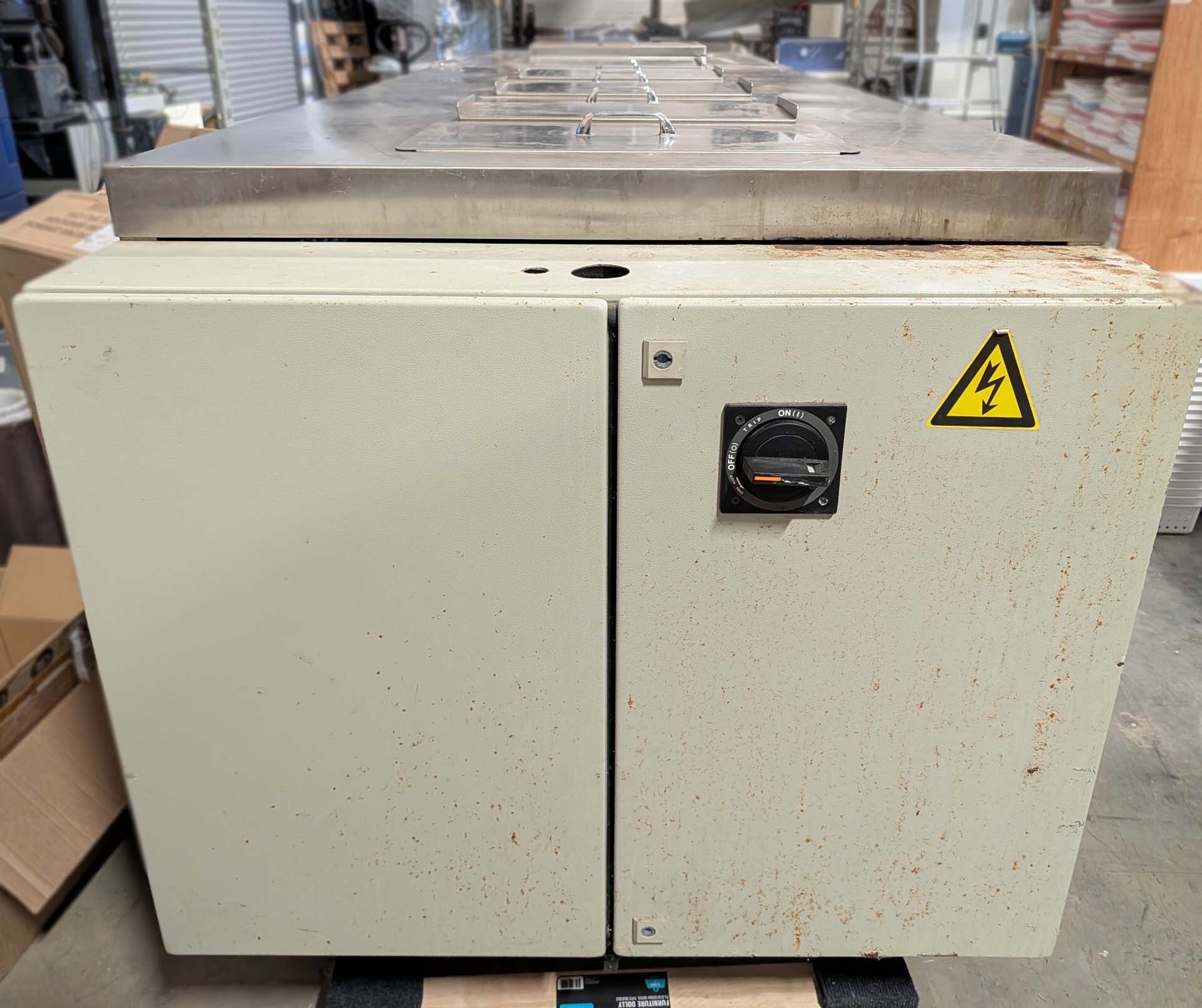 Photo Utilisé CREST ULTRASONICS 5 Stage optimum console À vendre