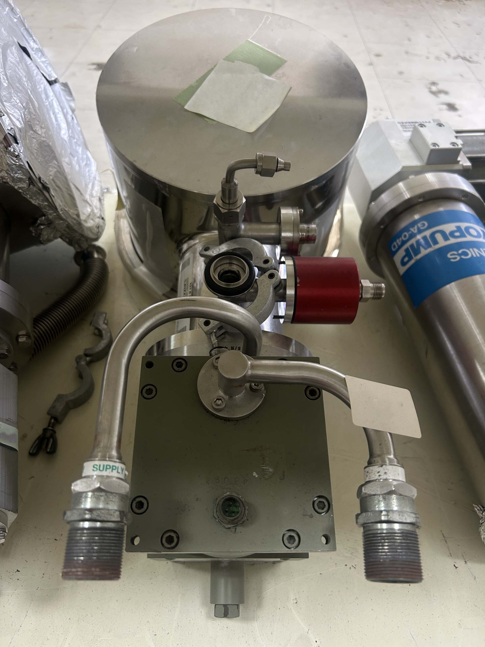 图为 已使用的 CTI-CRYOGENICS 250F 待售
