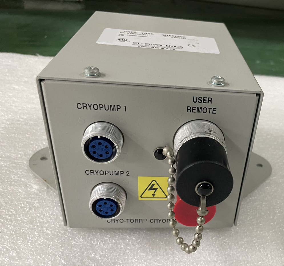 Foto Verwendet CTI-CRYOGENICS 8135903G001 Zum Verkauf