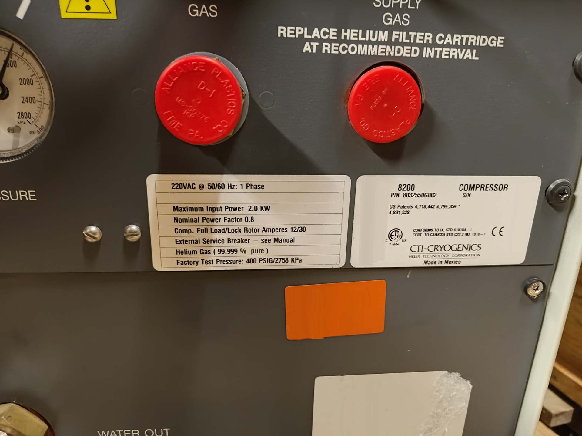 Photo Utilisé CTI-CRYOGENICS 8200 À vendre