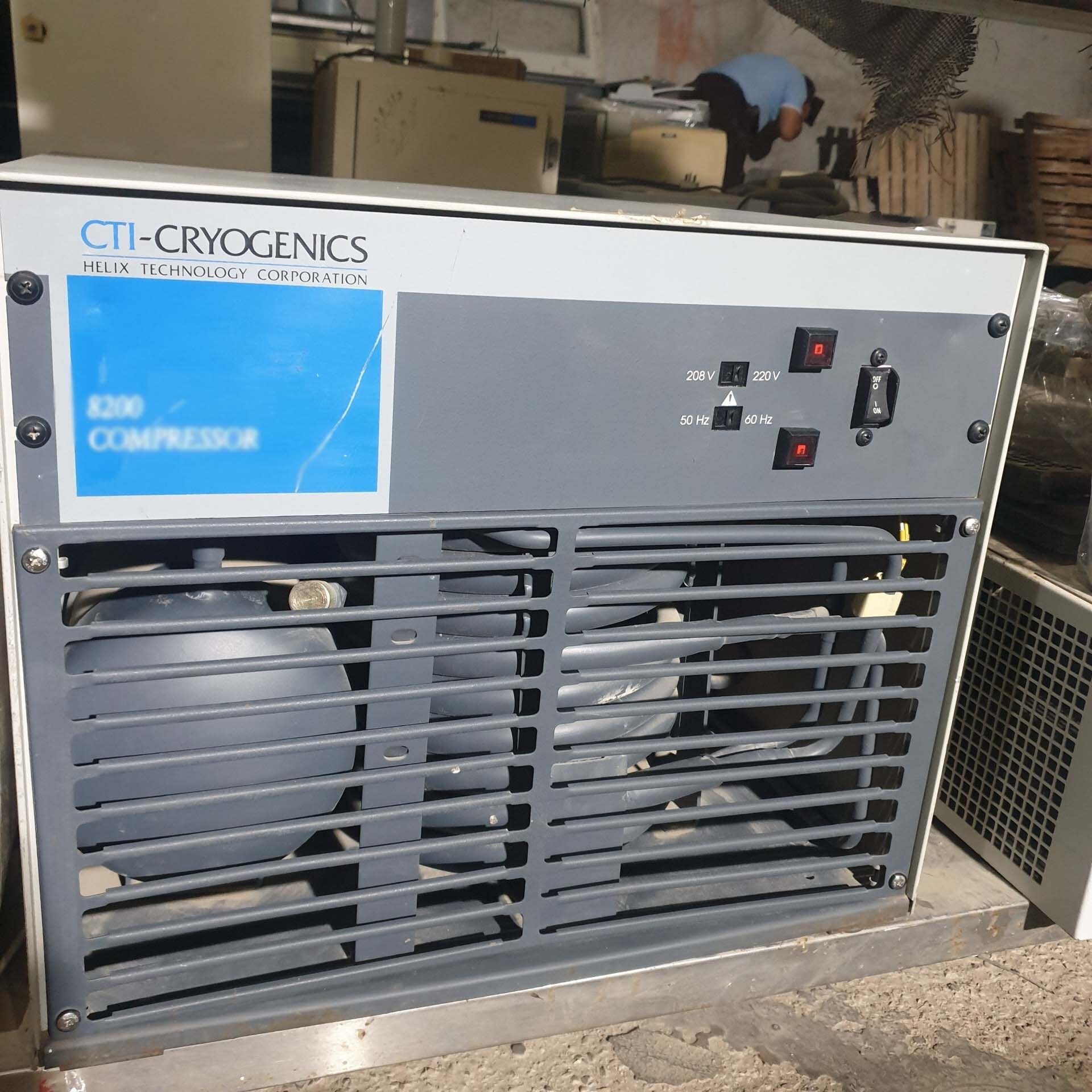 フォト（写真） 使用される CTI-CRYOGENICS 8200 販売のために