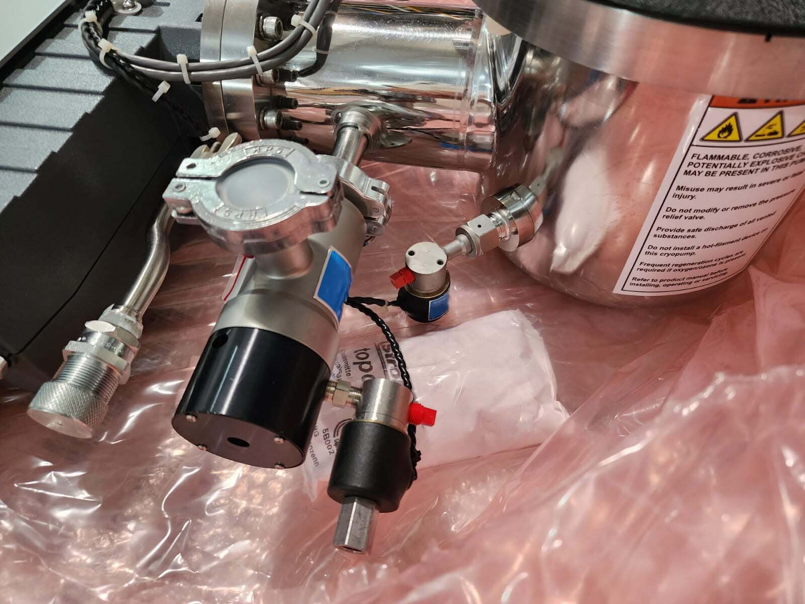 图为 已使用的 CTI-CRYOGENICS 8F (On-Board) 待售