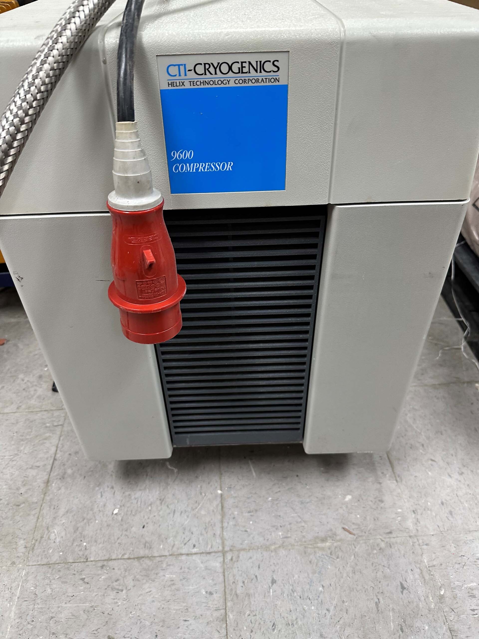 Photo Used CTI-CRYOGENICS 9600 For Sale