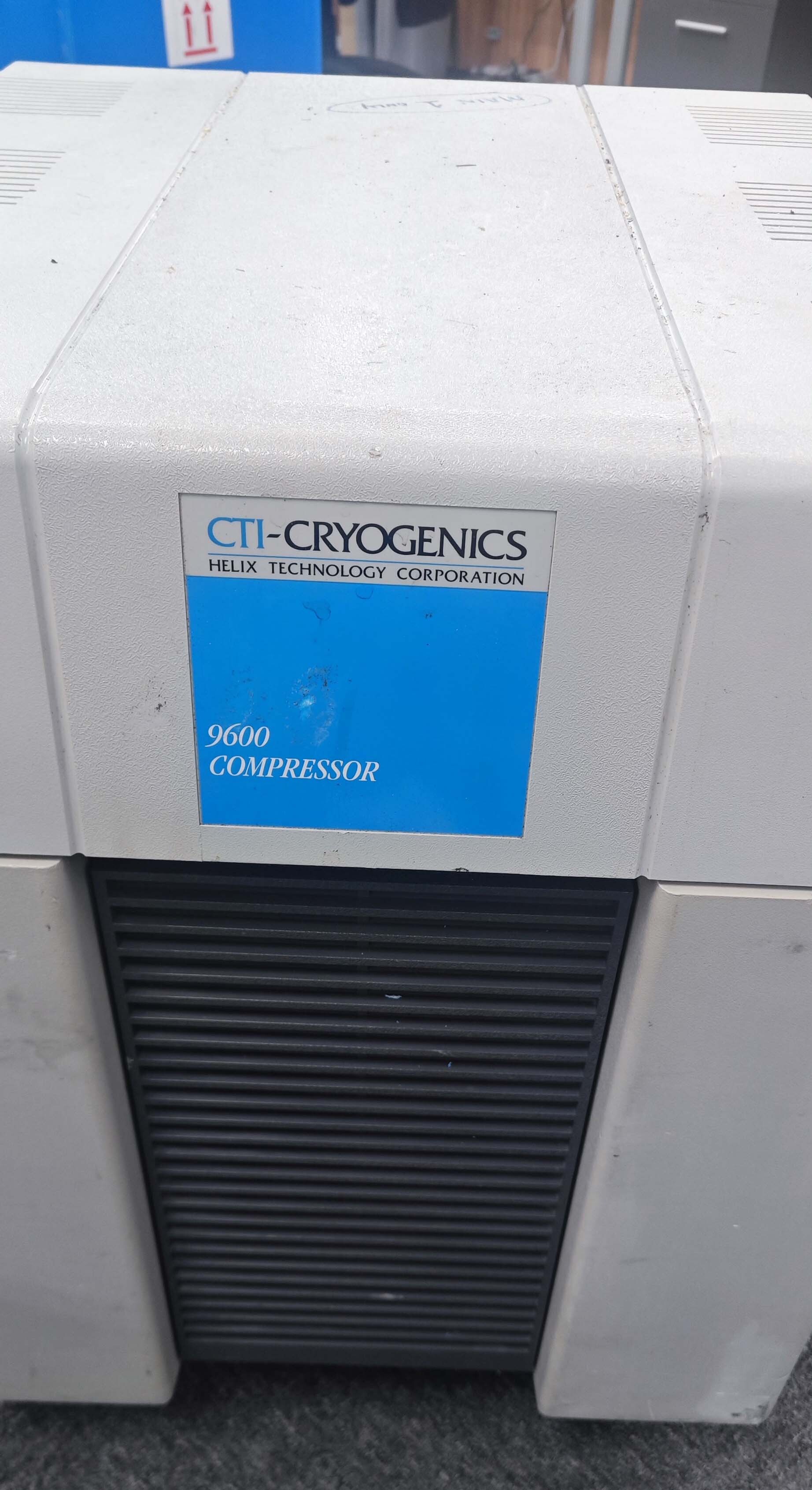 フォト（写真） 使用される CTI-CRYOGENICS 9600 販売のために