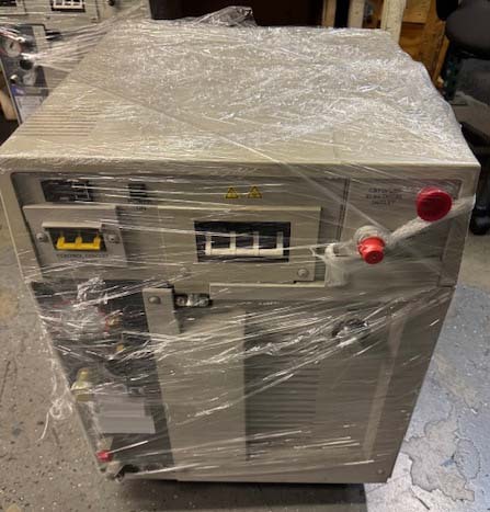 Photo Used CTI-CRYOGENICS 9600 For Sale