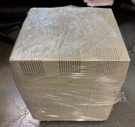 Photo Used CTI-CRYOGENICS 9600 For Sale